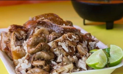 tacos de carnitas con cueritos